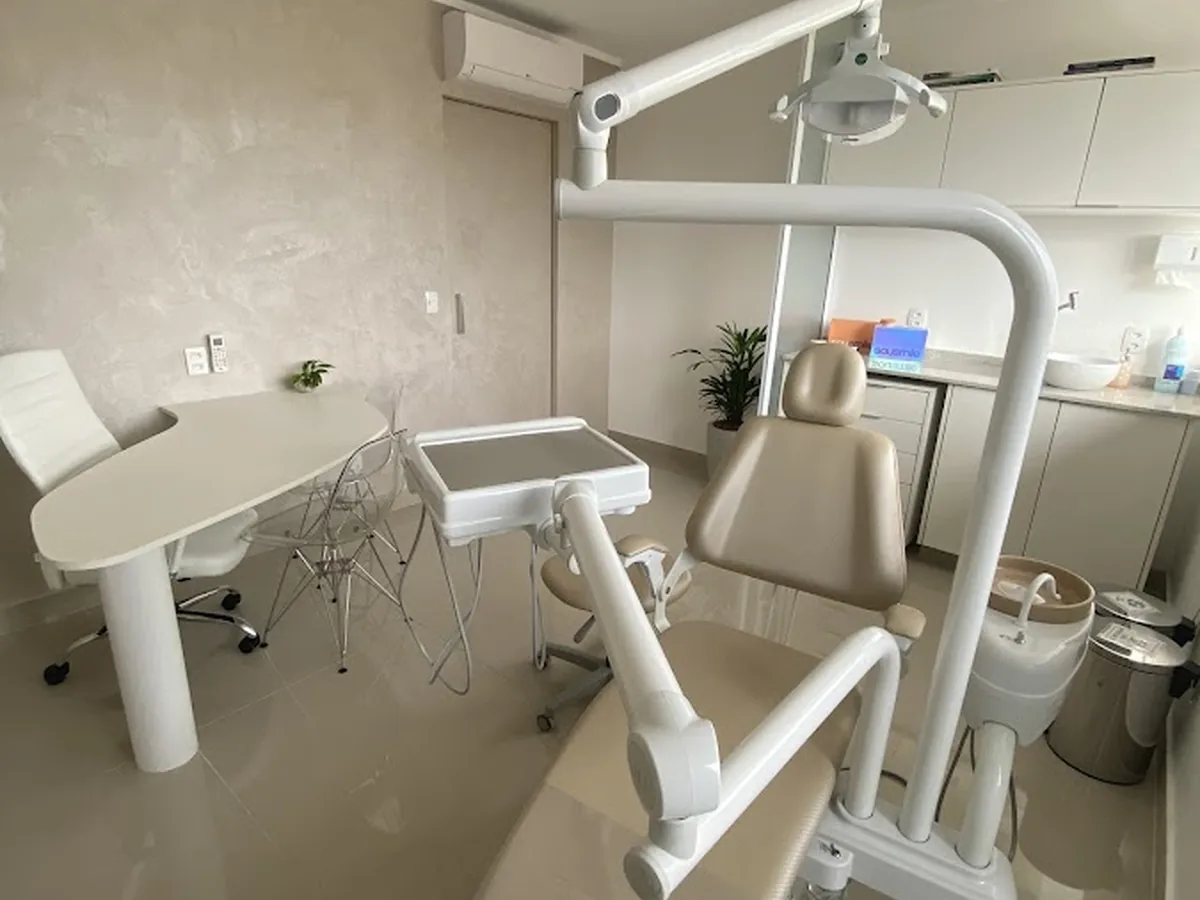 Alfazema Odontologia e Harmonização Orofacial — dentista em Jardim Aquarius, São José dos Campos