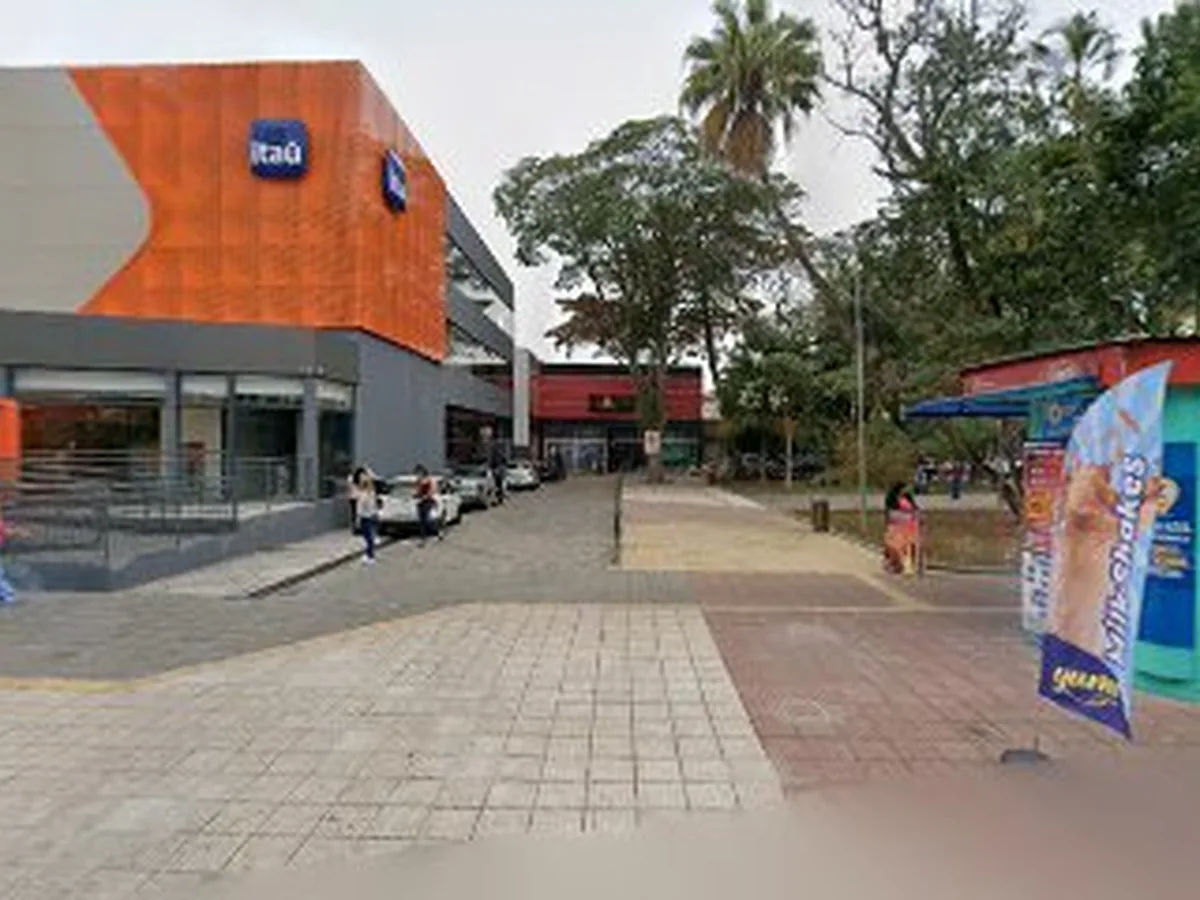 AV CLINIC ODONTOLOGIA Dr. Alex Pinheiro — dentista em Centro, São José dos Campos