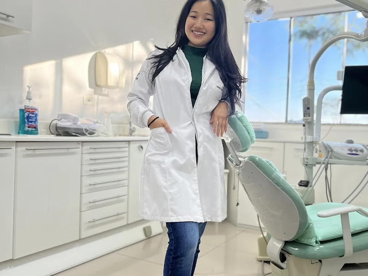 Dra. Heloisa M. Sakamoto — dentista em Santana, São José dos Campos