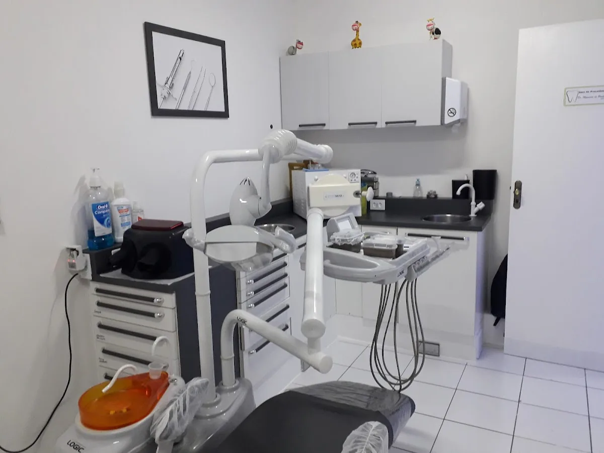Comp Odontologia — dentista em Vila Industrial, São José dos Campos