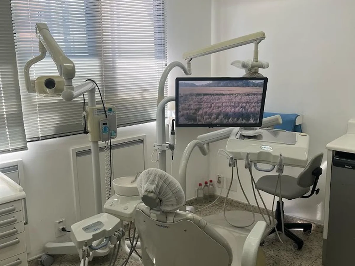 Consultório Odontológico, Dra. Adriana Carvalho Dr. Angelo Celso Lopes — dentista em Jardim das Colinas, São José dos Campos