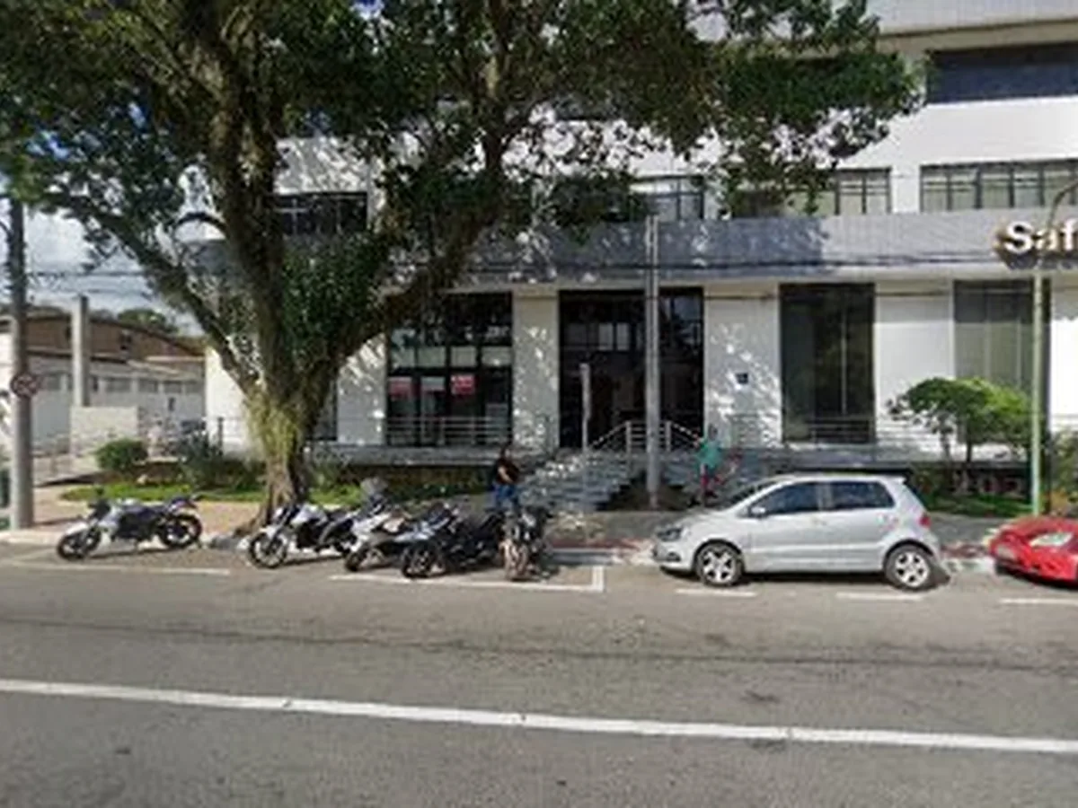 Consultório Odontológico Dra. Karina Gomes — dentista em Vila Adyana, São José dos Campos