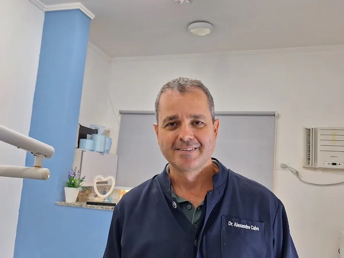 Consultório Odontológio Dr. Alexandre Calvo — dentista em Vila Rubi, São José dos Campos