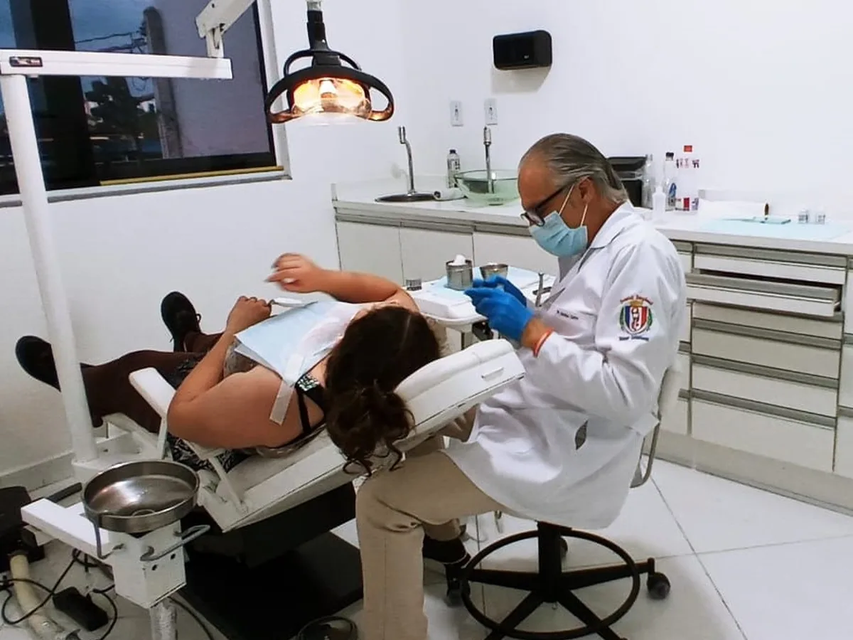 Dr.Antonio F.Castro — dentista em Alto da Ponte, São José dos Campos