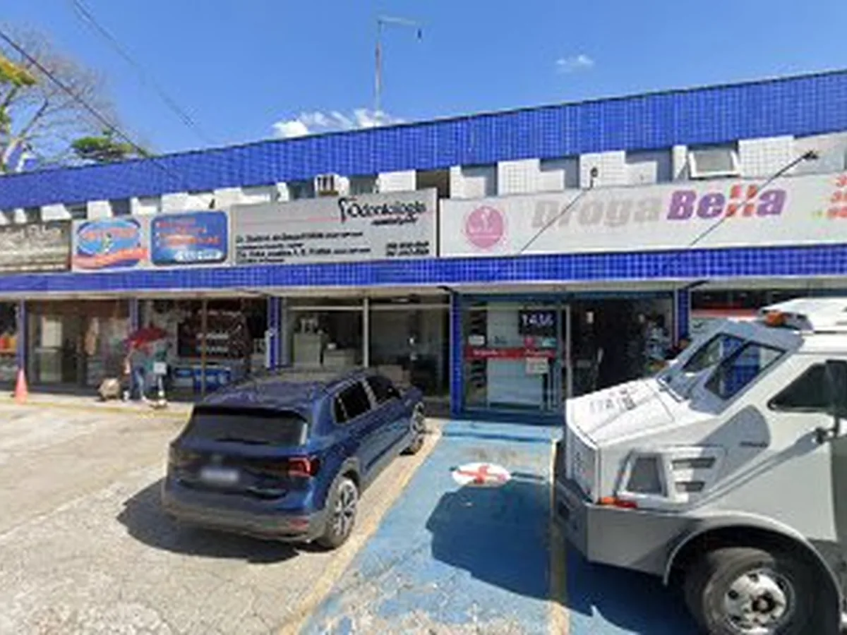 Dra Erika Joseline de Almeida Barros — dentista em Vila Tatetuba, São José dos Campos