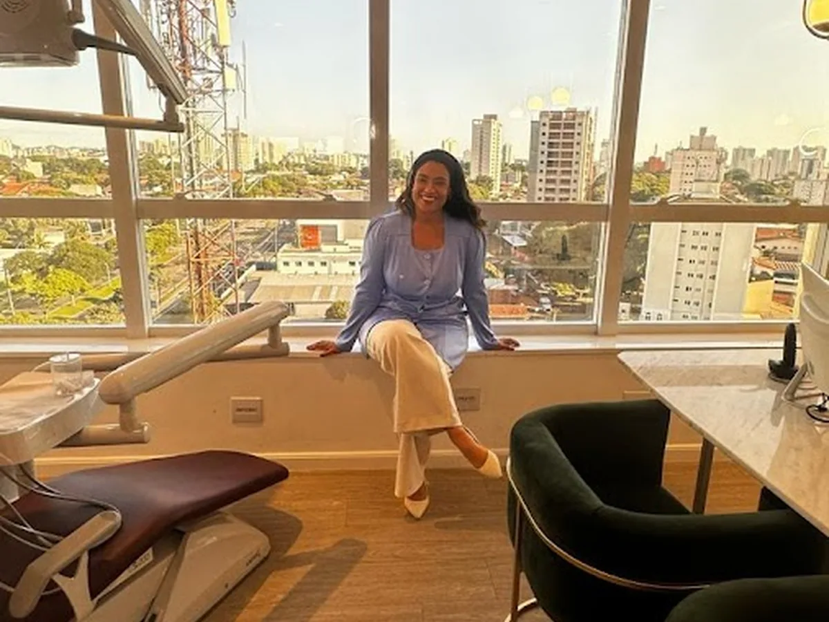Dra Thaís Firmino — dentista em Parque Industrial, São José dos Campos