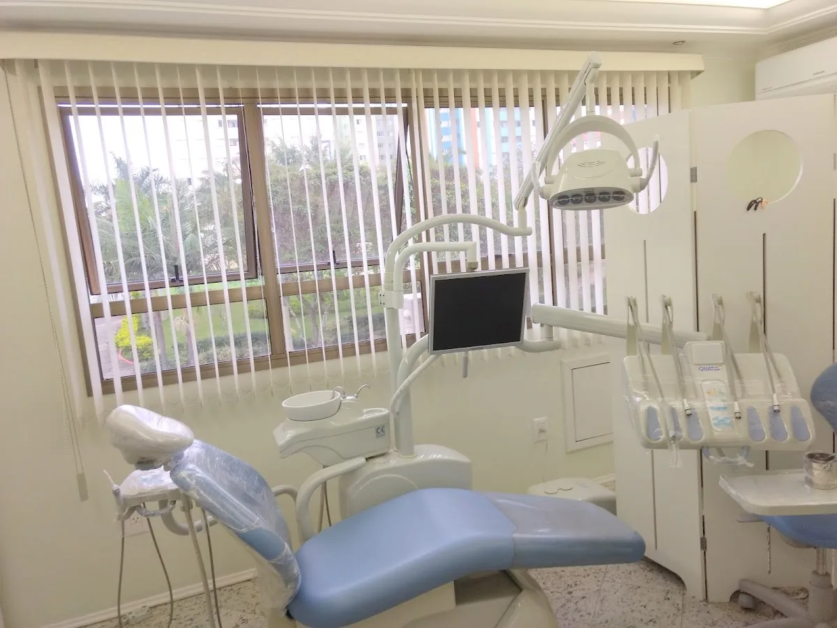 Dr. Fernando Rocha Melo — dentista em Floradas de São José, São José dos Campos