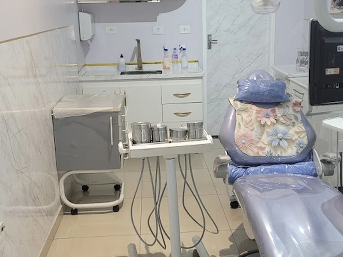 Doutora Patricia da Silva Menezes — dentista em Residencial Bosque dos Ipes, São José dos Campos