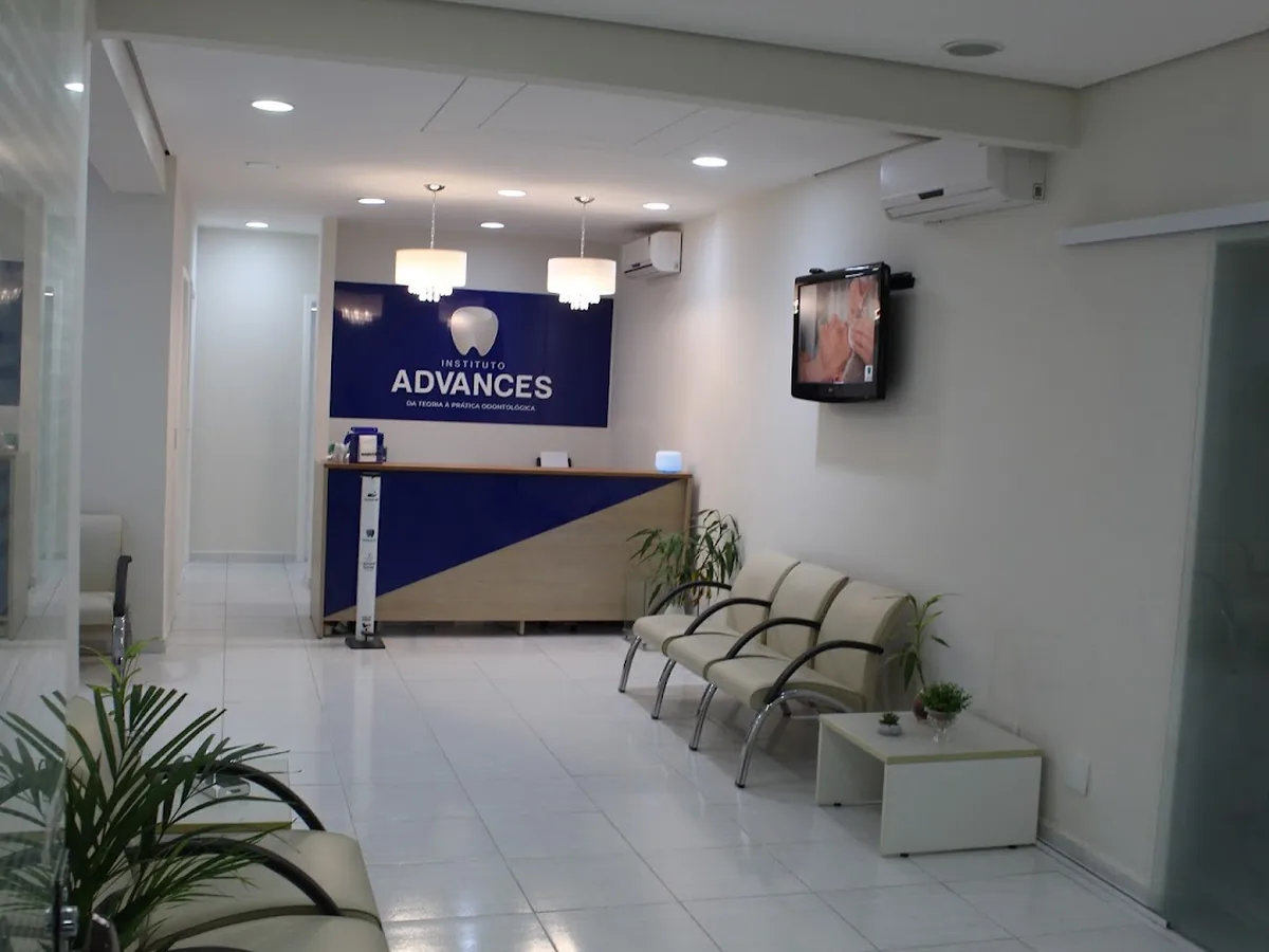 Dr. Leonardo Gomes — dentista em Jardim Apolo, São José dos Campos