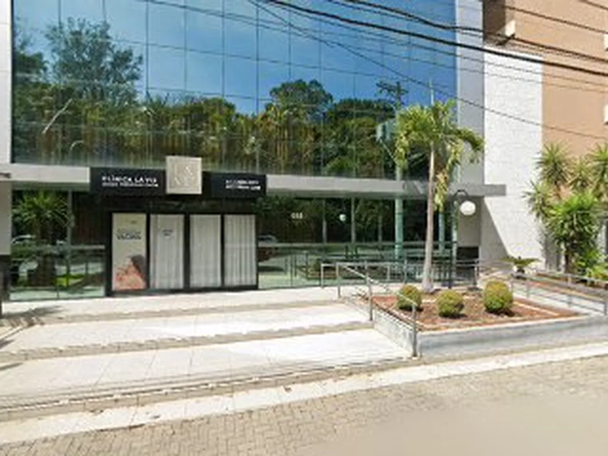 Dr. Weber Ursi — dentista em Vila Adyana, São José dos Campos