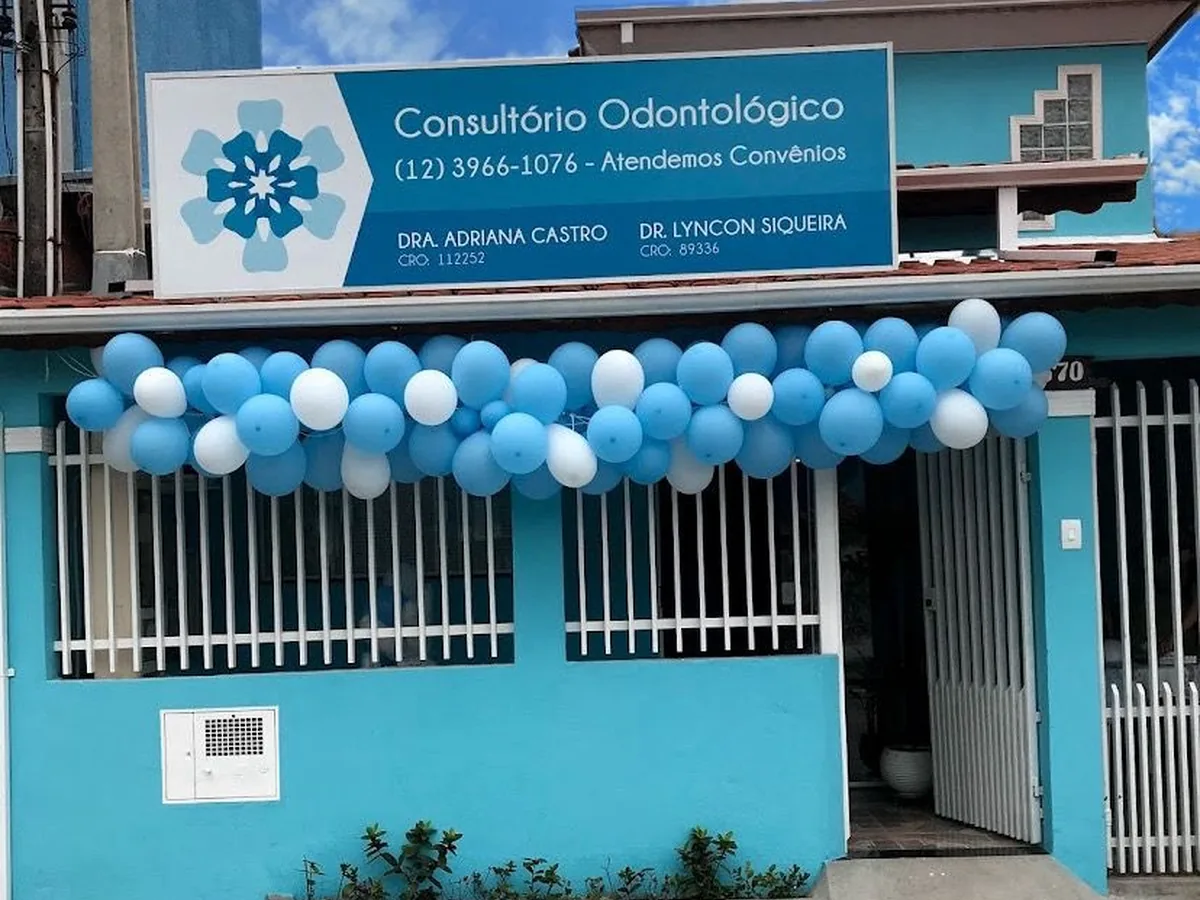 Dra. Adriana Castro — dentista em Conjunto Residencial Elmano Veloso, São José dos Campos