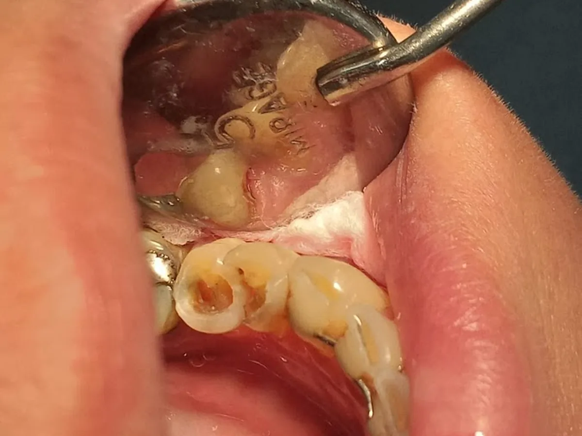 Dra Alessandra Daniela — dentista em Centro, São José dos Campos