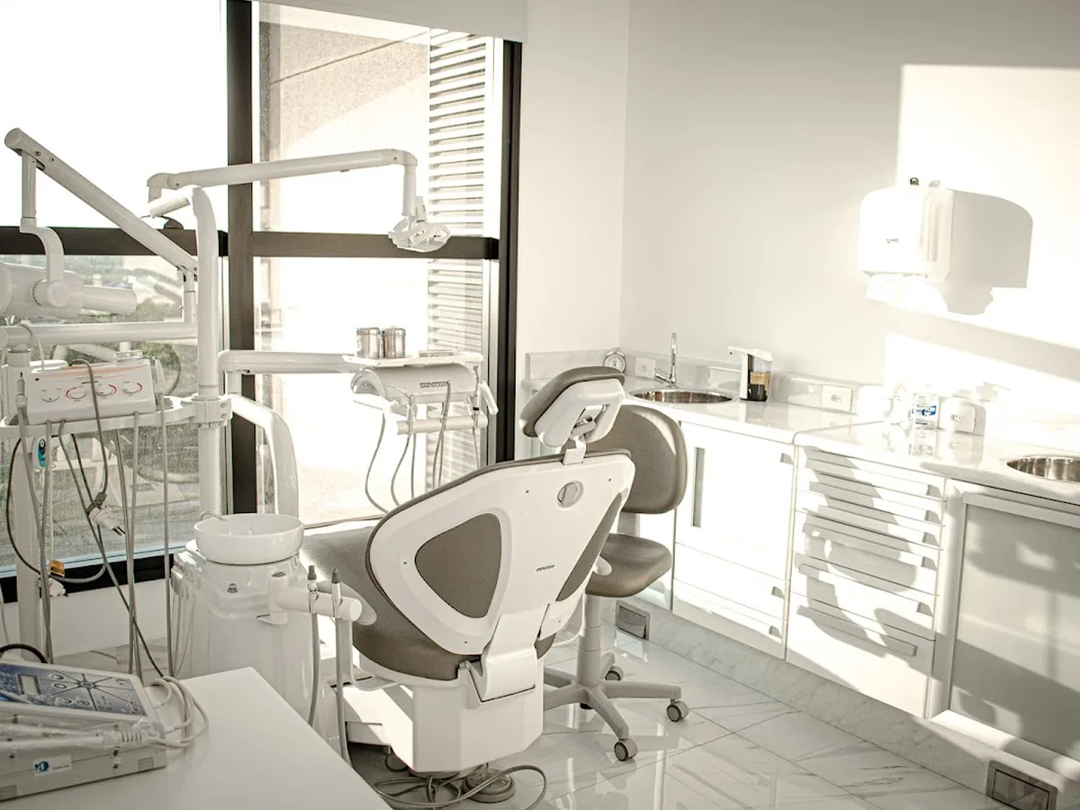 Dra. Ana Leticia Rodrigues de Camargo — dentista em Jardim Aquarius, São José dos Campos