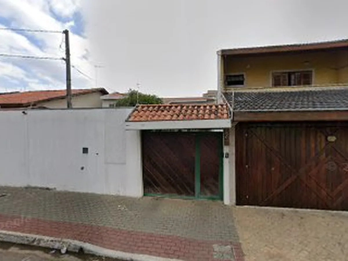 Dra. Carolina Figueiredo Odontologia — dentista em Residencial Bosque dos Ipes, São José dos Campos