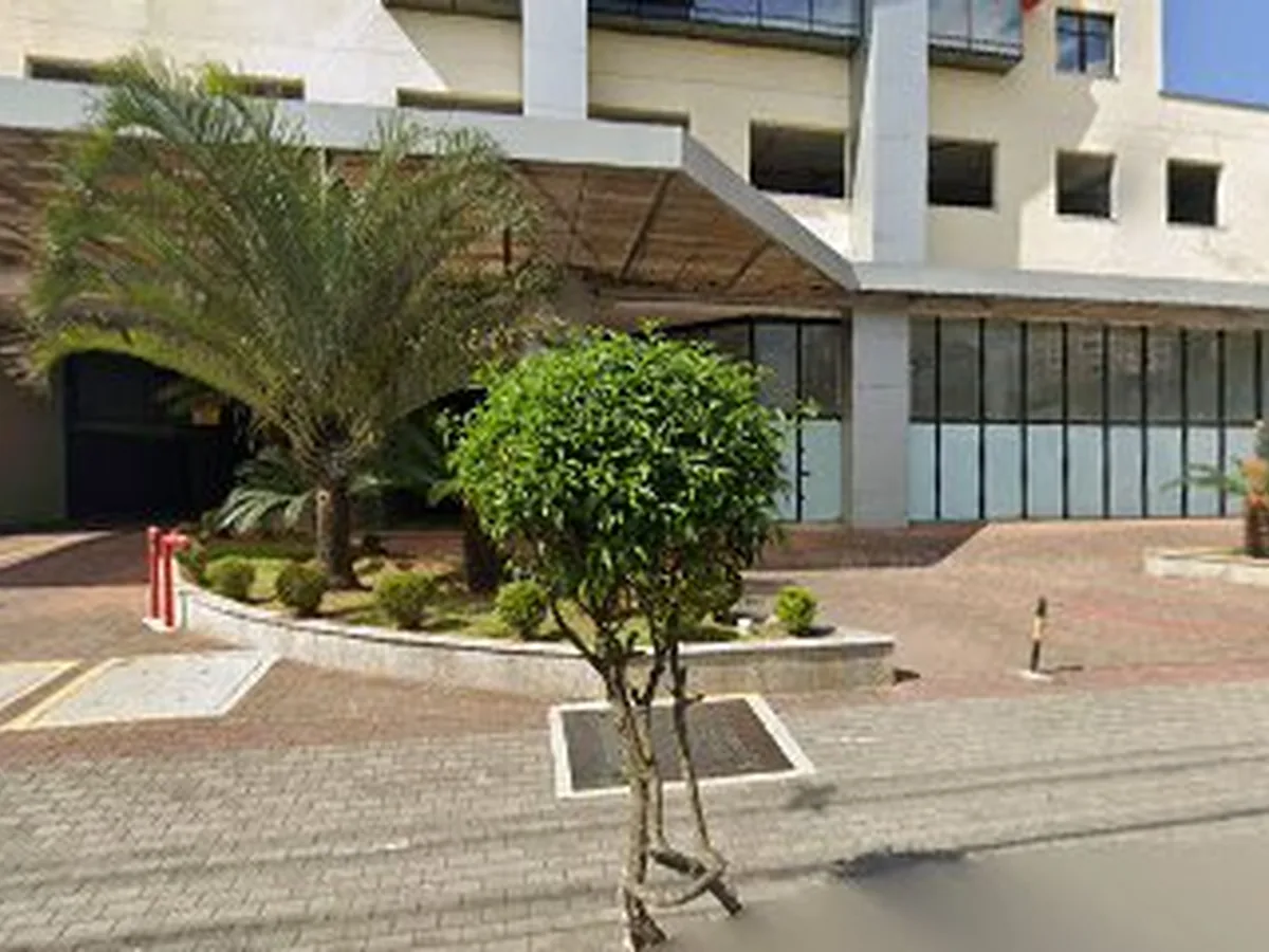 Dra. Giovana — dentista em Centro, São José dos Campos