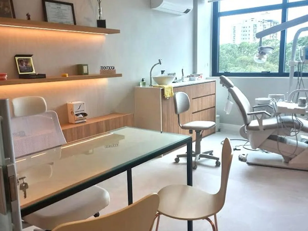 Dra. Laís Medeiros — dentista em Jardim Aquarius, São José dos Campos
