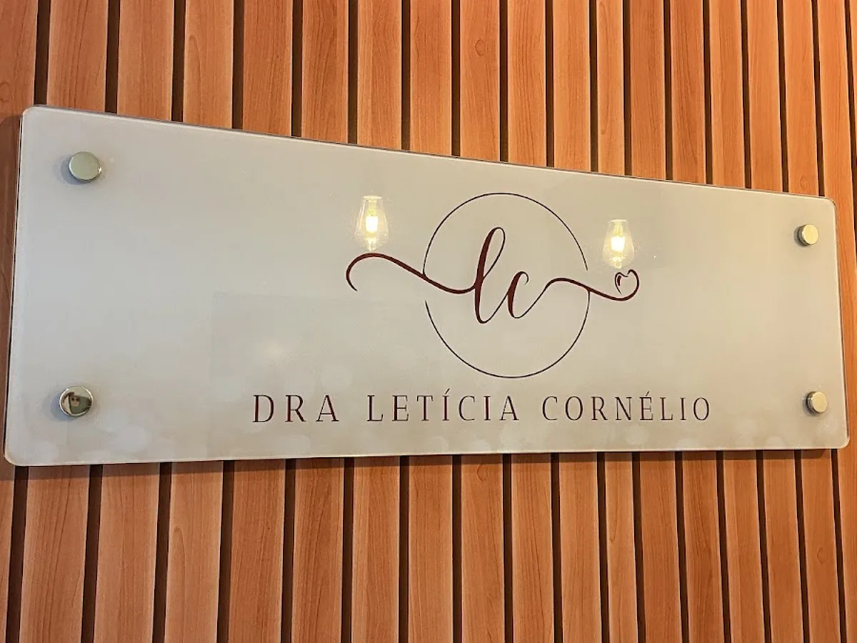 Dra. Letícia Cornélio — dentista em Jardim Santa Luzia, São José dos Campos