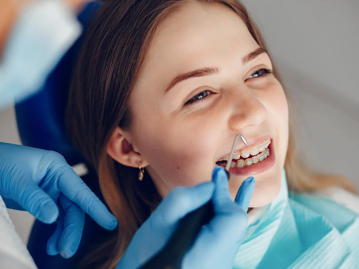 Dra. Mayara Costa — dentista em Jardim Satélite, São José dos Campos