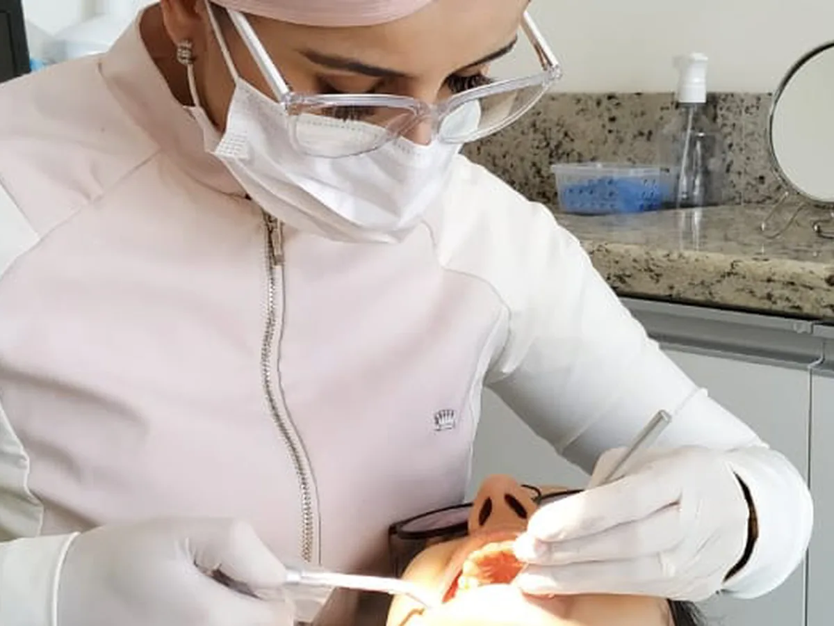 Dra. Natália Mira — dentista em Vista Verde, São José dos Campos