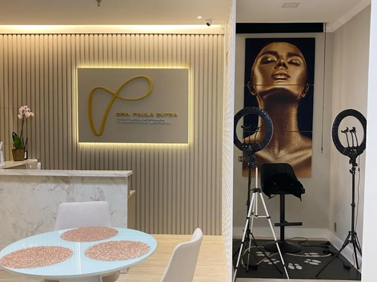 Dra. Paula Dutra Odontologia Integrada — dentista em Jardim Aquarius, São José dos Campos