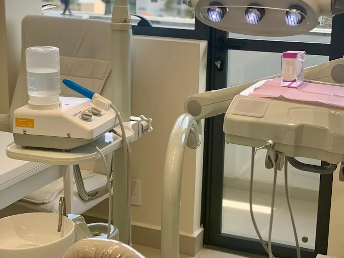 Dra. Sarah Castellano — dentista em Centro, São José dos Campos