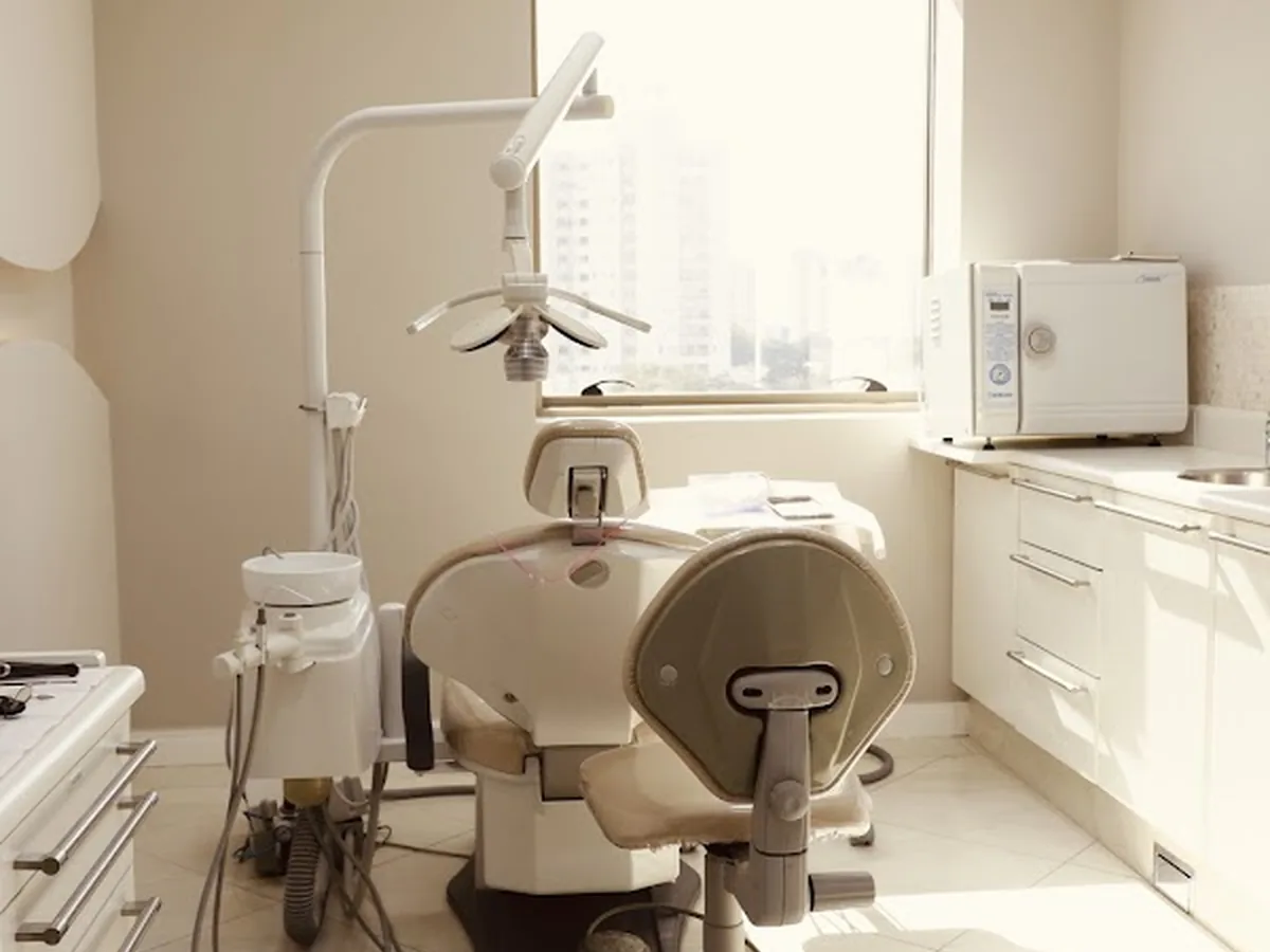 Dra Thainá Mello — dentista em Jardim Oswaldo Cruz, São José dos Campos