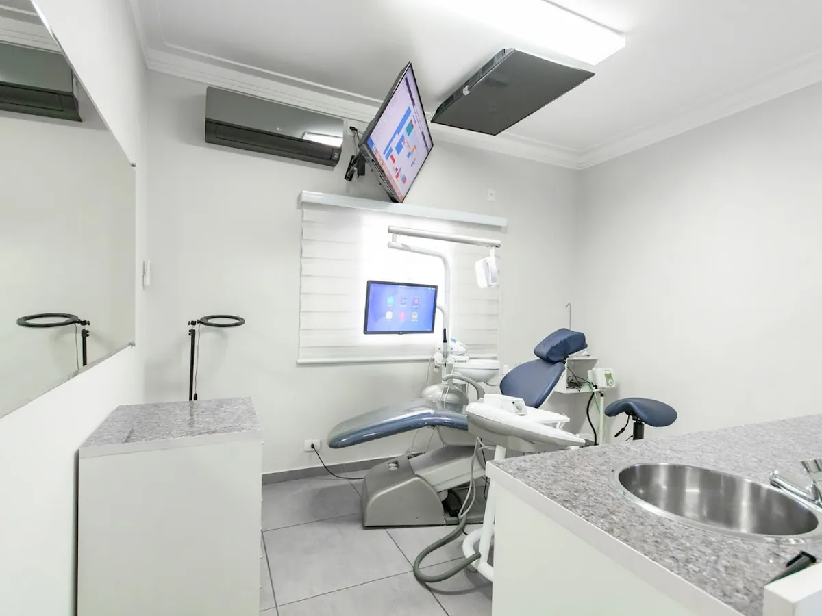 Escudero Odontologia — dentista em Vila Adyana, São José dos Campos