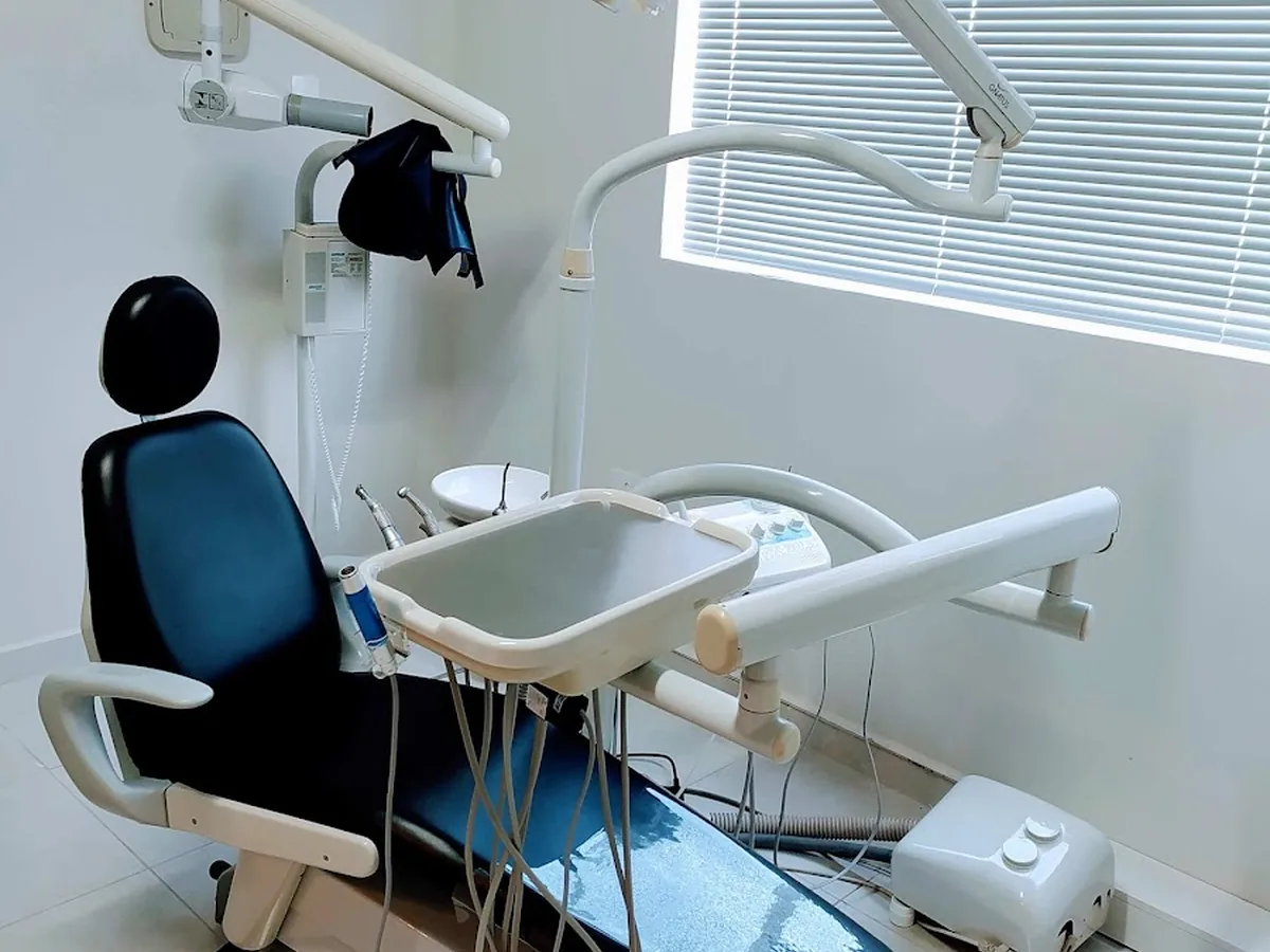 Fábia Guimarães — dentista em Jardim Santo Onofre, São José dos Campos