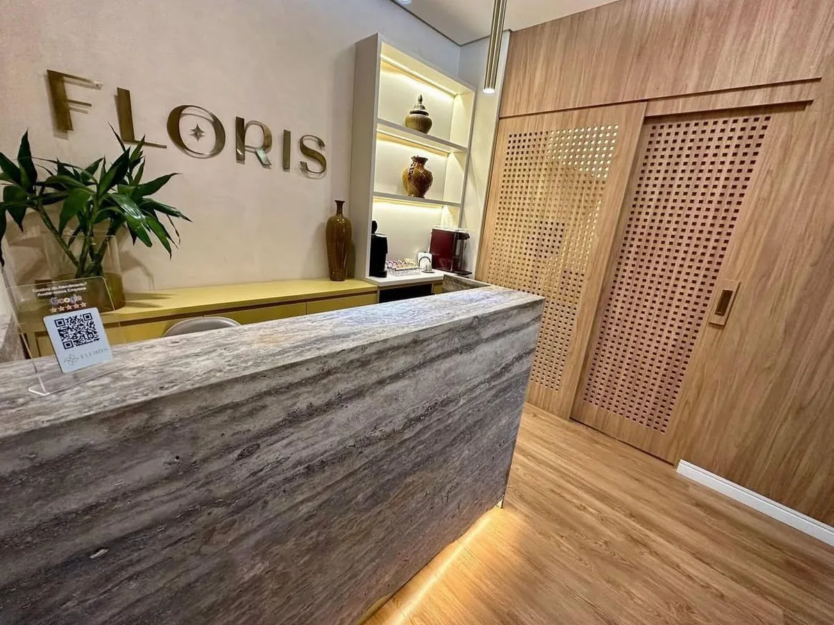 Floris Clínica — dentista em Jardim Aquarius, São José dos Campos