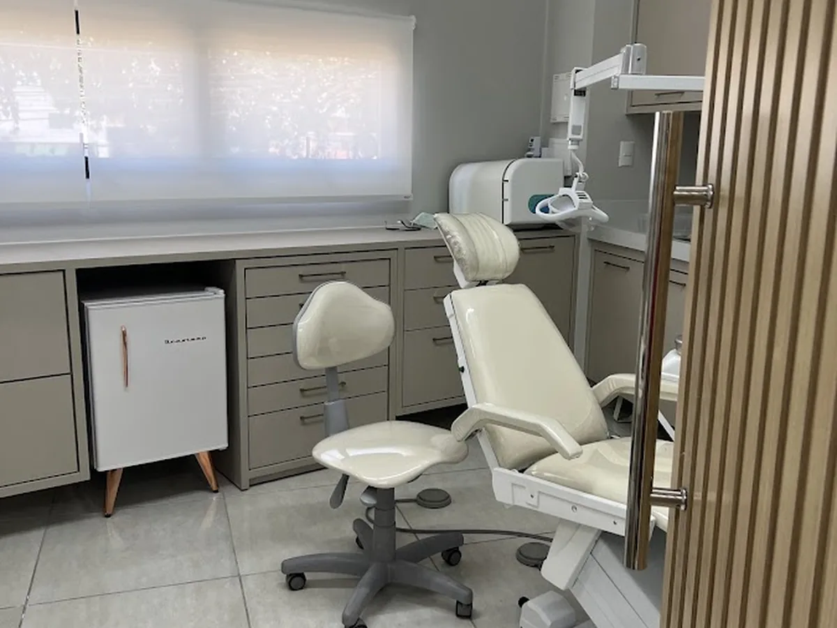 Innove Odontologia — dentista em Conjunto Residencial Trinta e Um de Marco, São José dos Campos