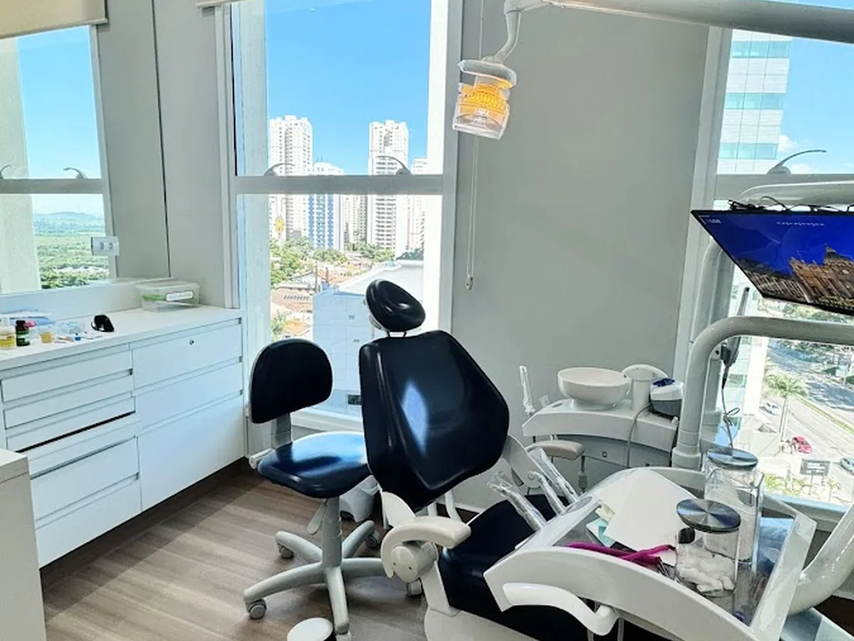 OdontoHi — dentista em Jardim Aquarius, São José dos Campos